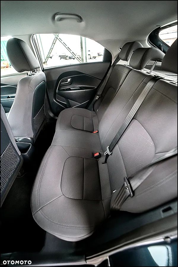 Kia Rio 1.2 Dream Team Edition - 31