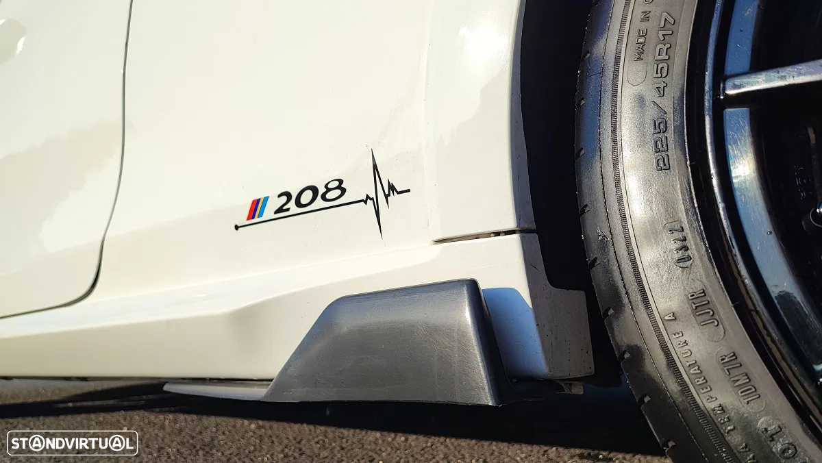Peugeot 208 GTI 200 THP - 26
