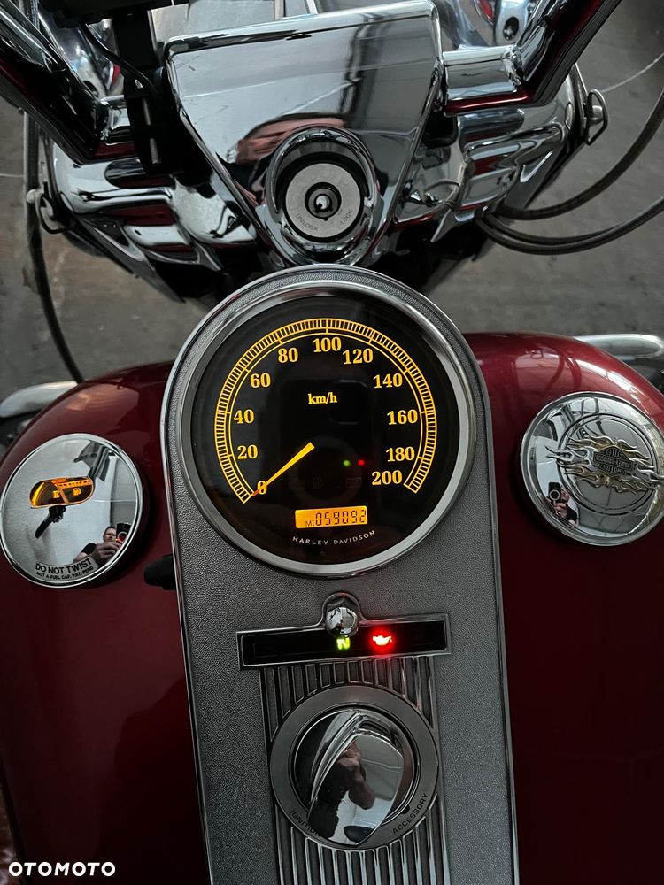 Harley-Davidson Touring Road King - 8