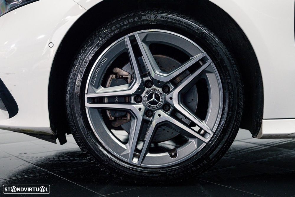 Mercedes-Benz A 250 Limousine e AMG Line - 8