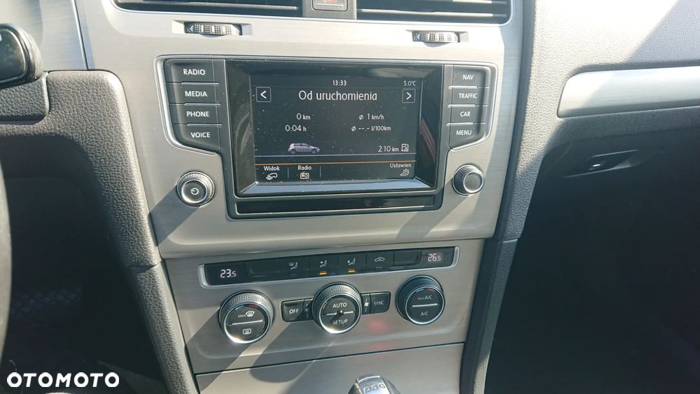 Volkswagen Golf - 31