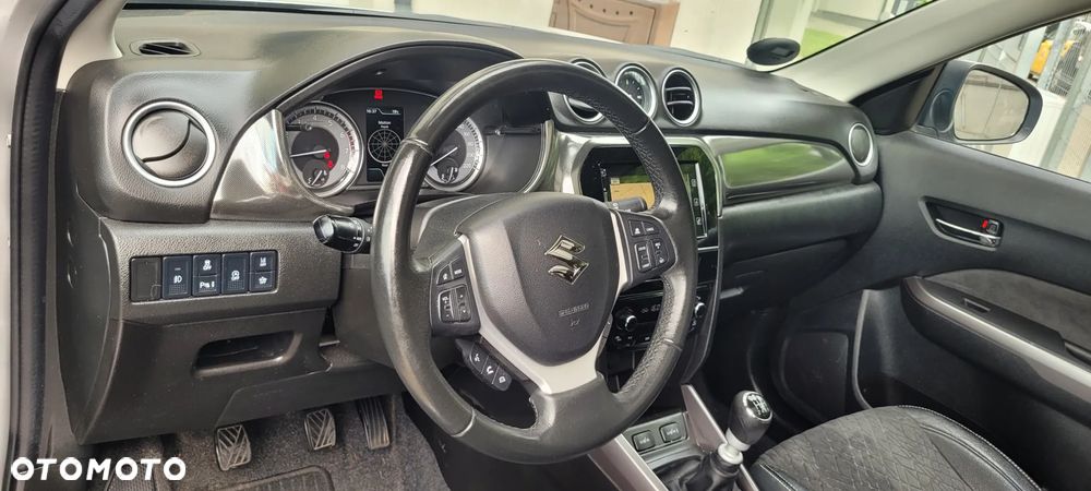 Suzuki Vitara 1.4 Boosterjet SHVS Premium 2WD - 18