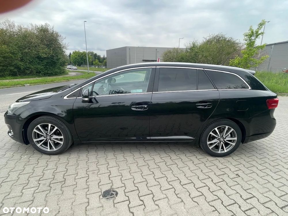 Toyota Avensis 2.0 D-4D Style - 3