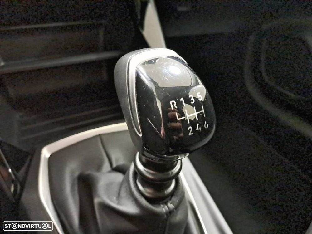 Peugeot 208 1.2 PureTech Style - 22