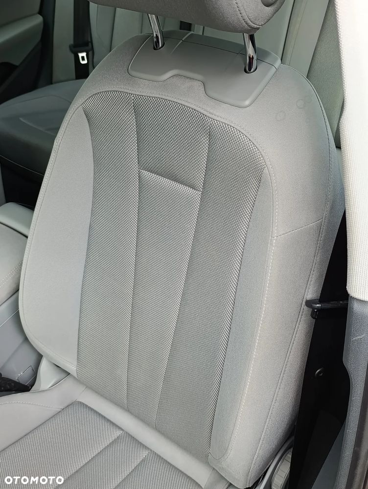 Audi A4 Avant 35 TDI mHEV Advanced S tronic - 19