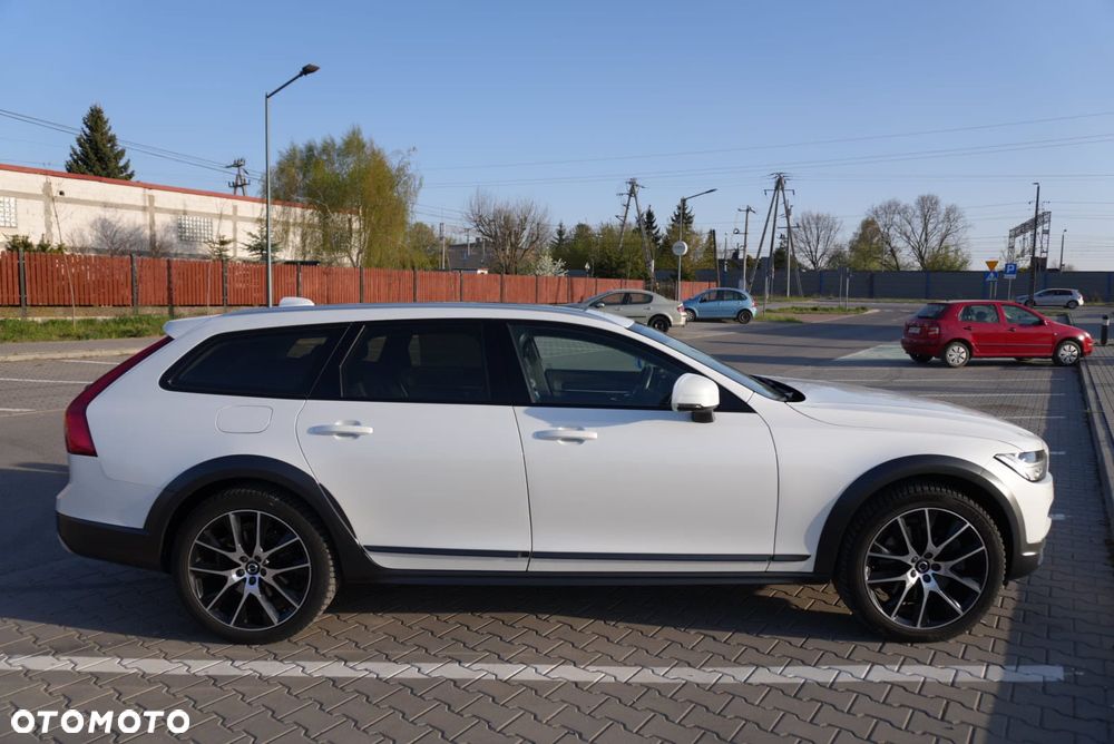 Volvo V90 Cross Country D5 AWD Pro - 6