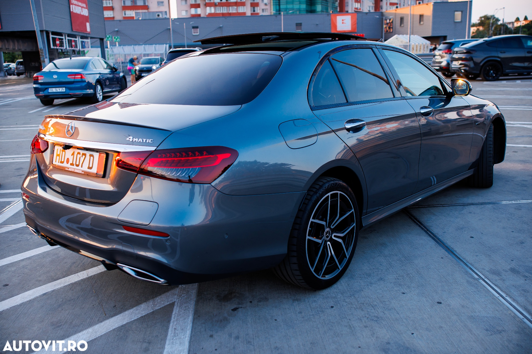 Mercedes-Benz E 300 de 4Matic 9G-TRONIC AMG Line - 5