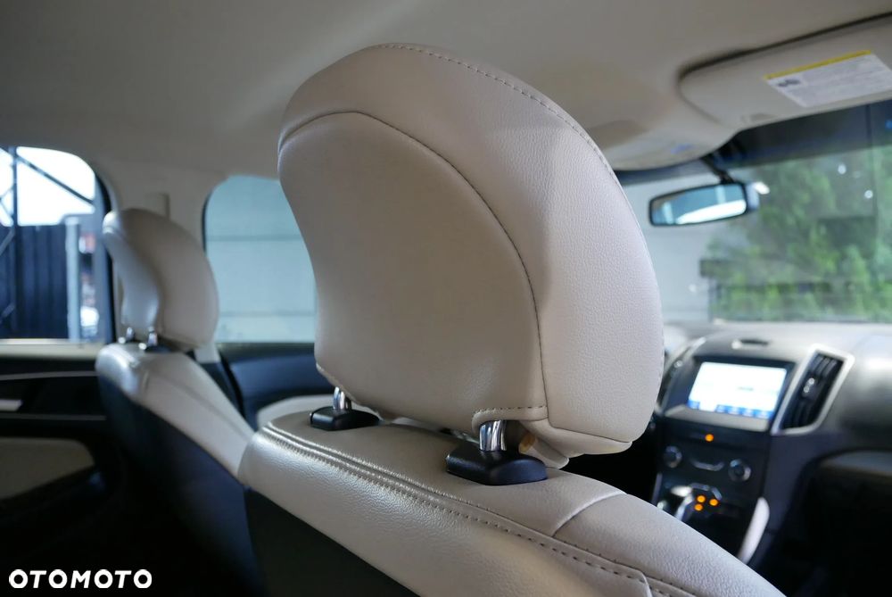 Ford Edge - 28