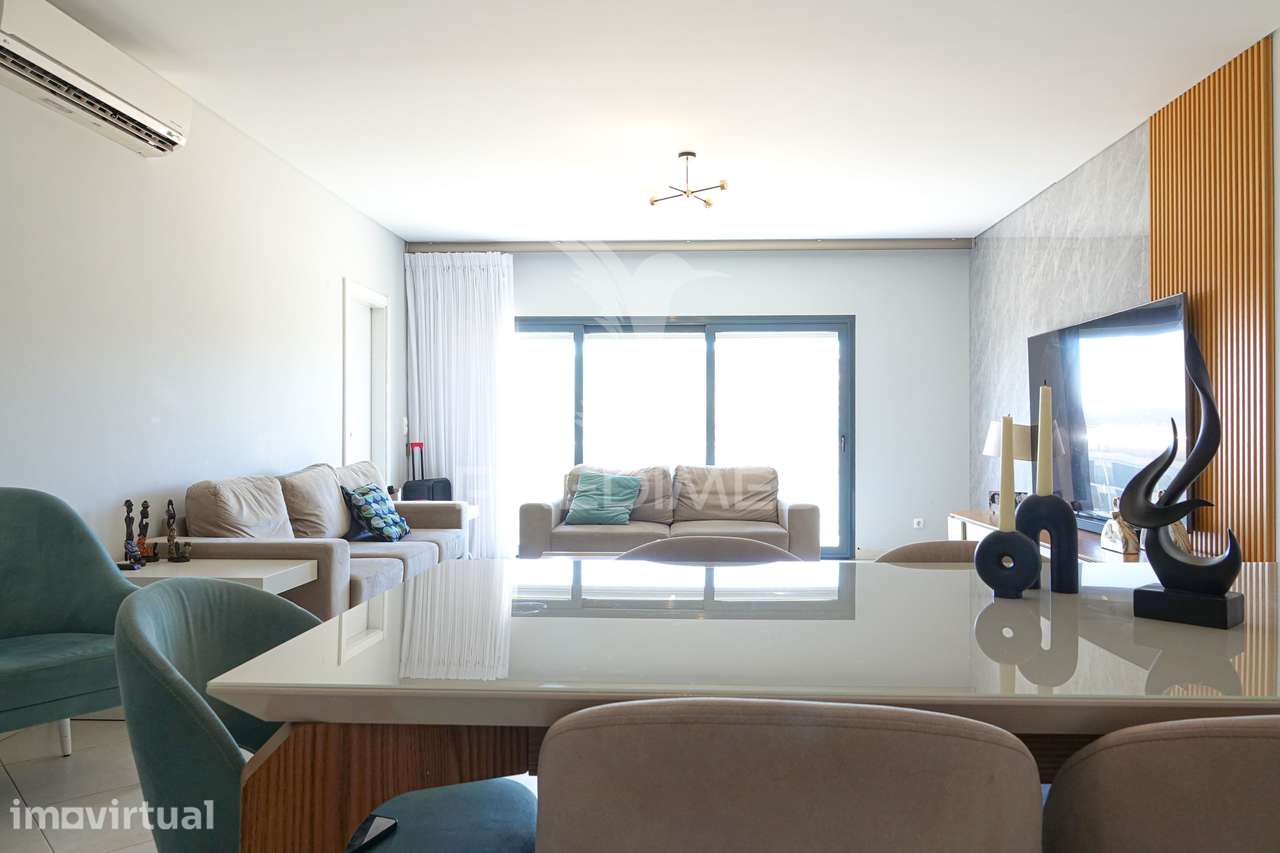 Apartamento T4 na Prestigiada Urbanização dos Pinheiros – Abrantes. - Grande imagem: 3/28