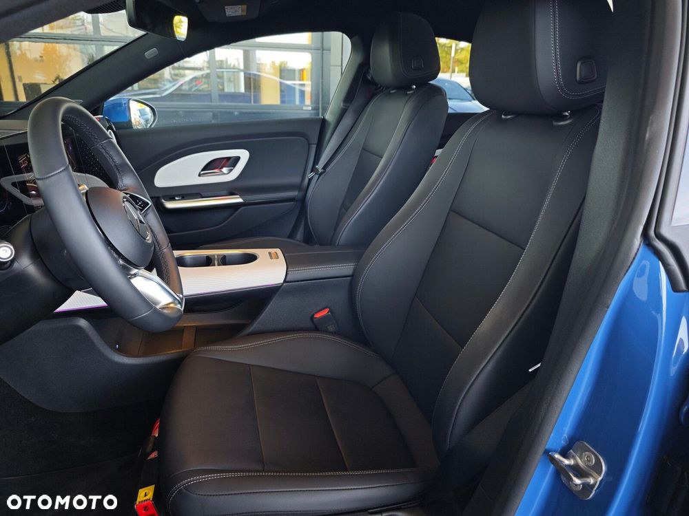 Mercedes-Benz CLA - 9