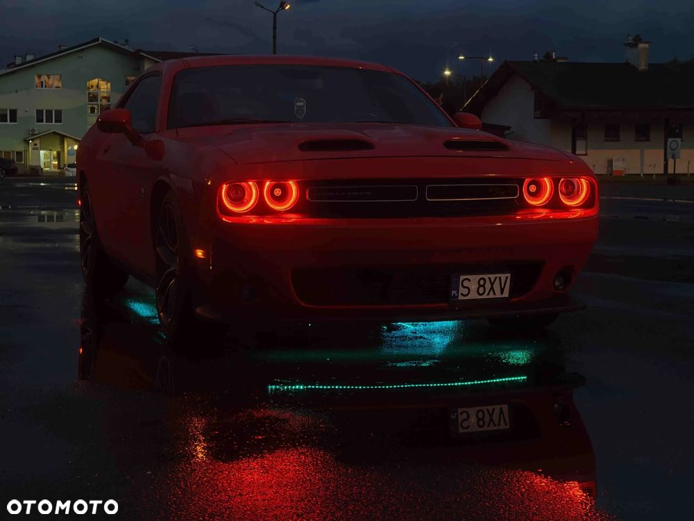Dodge Challenger 6.4 Scat Pack - 23