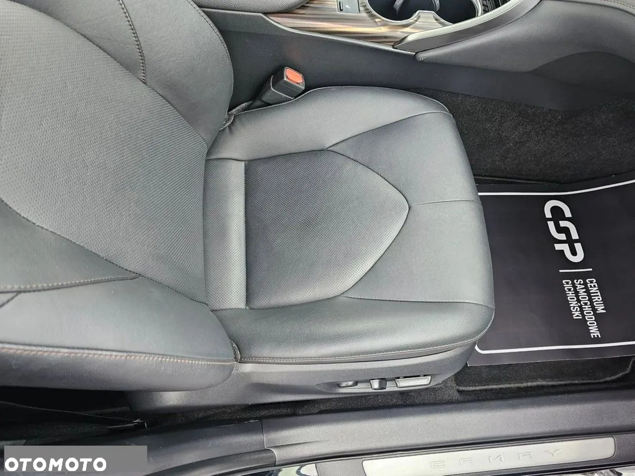Toyota Camry - 21