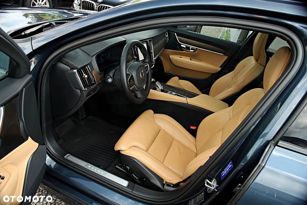 Volvo V90 B5 D AWD Ultimate Dark - 17