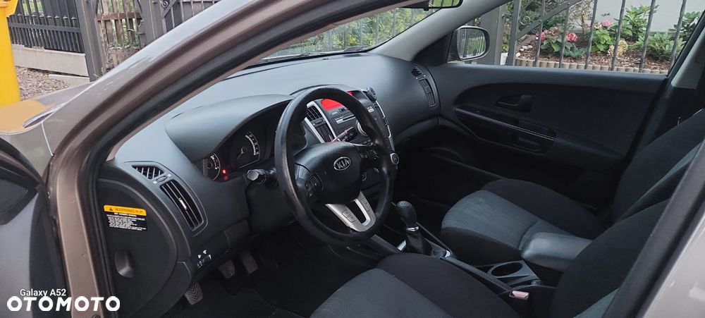 Kia Ceed 1.6 Comfort + - 8