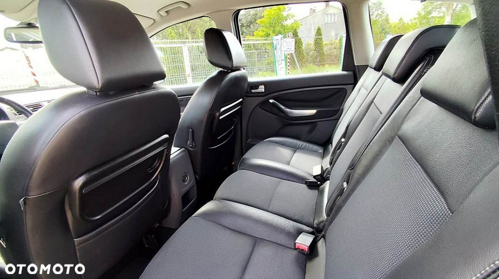 Ford C-MAX - 12