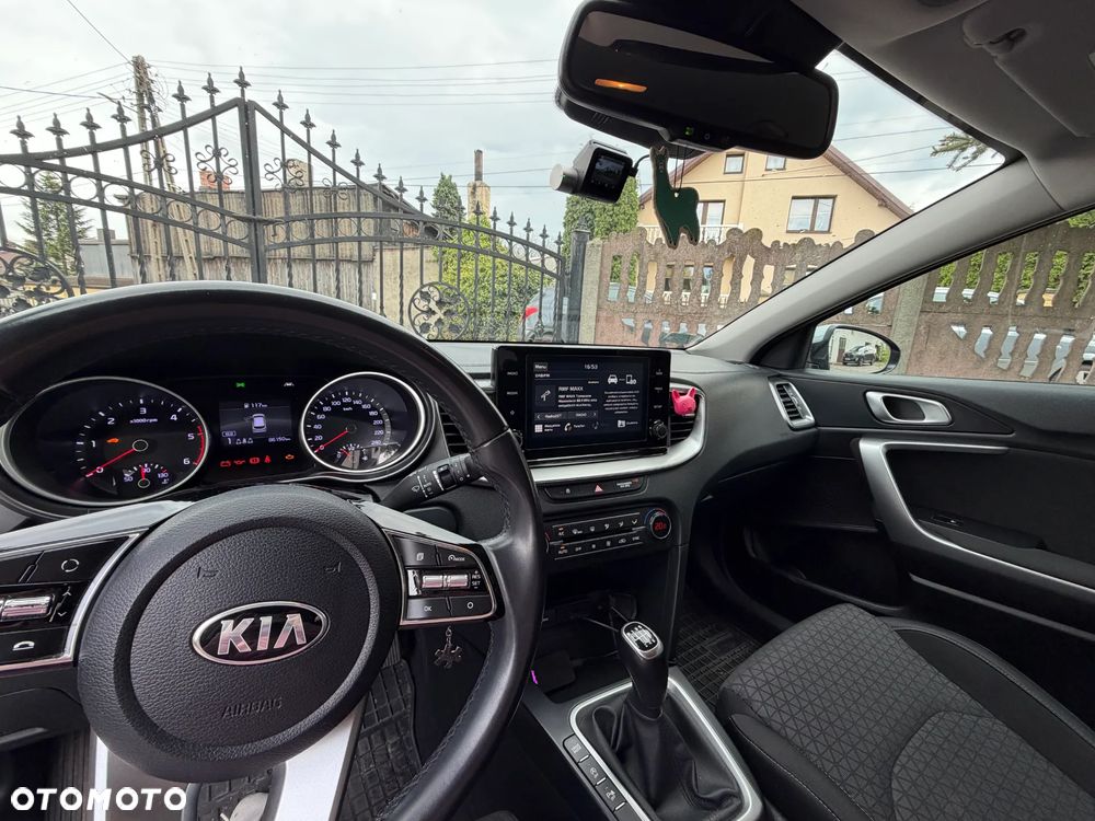 Kia Ceed 1.6 CRDi mHEV M - 13