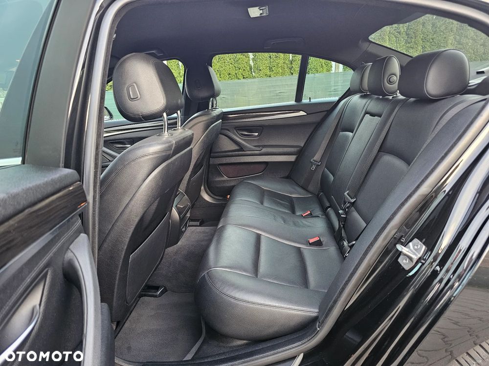 BMW Seria 5 520d xDrive Luxury Line - 27