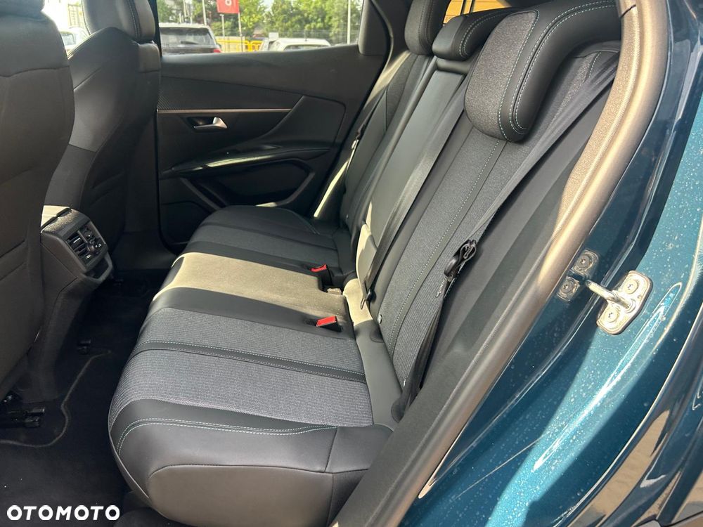 Peugeot 3008 1.2 PureTech mHEV Active Pack S&S e-DCS6 - 19
