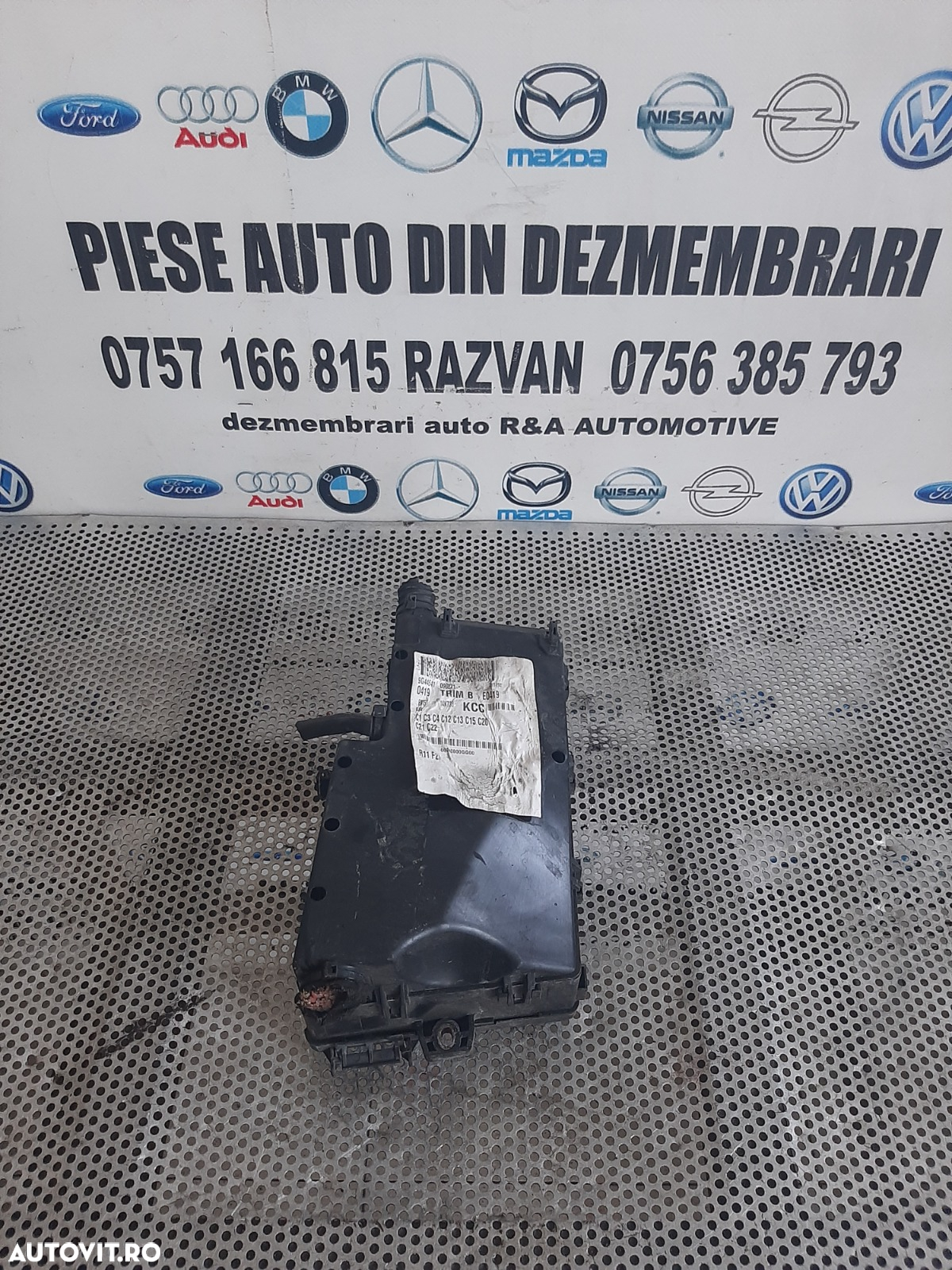 Panou Tablou Sigurante Ford Focus 2 Facelift C Max 1.6 Tdci Euro 5 An 2008-2009-2010-2011 Cod 8M5T-14K733-KC Dezmembrez Ford Focus 2 Facelift 1.6 Tdci Euro 5 Motor GPDA An 2008-2011 Volan Stanga - 2