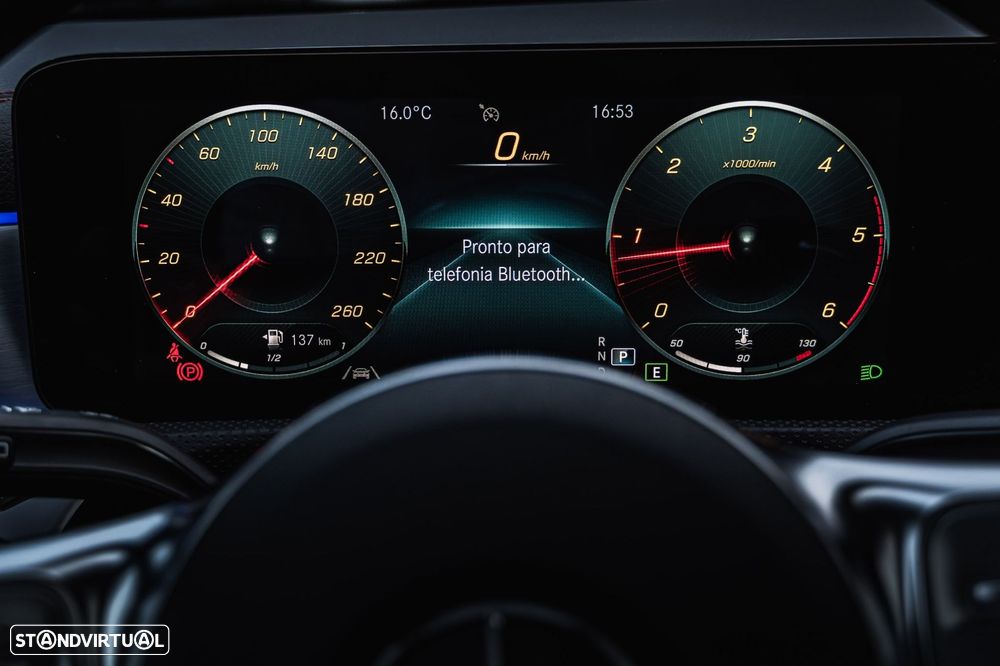 Mercedes-Benz CLA 200 - 43