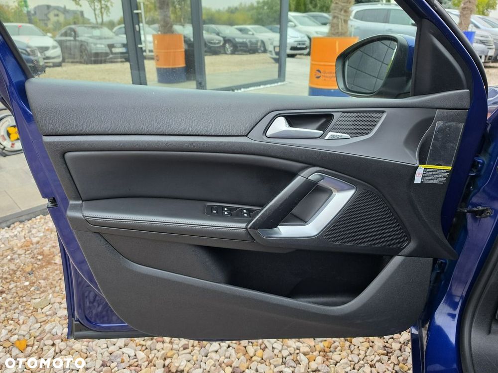 Peugeot 308 - 24