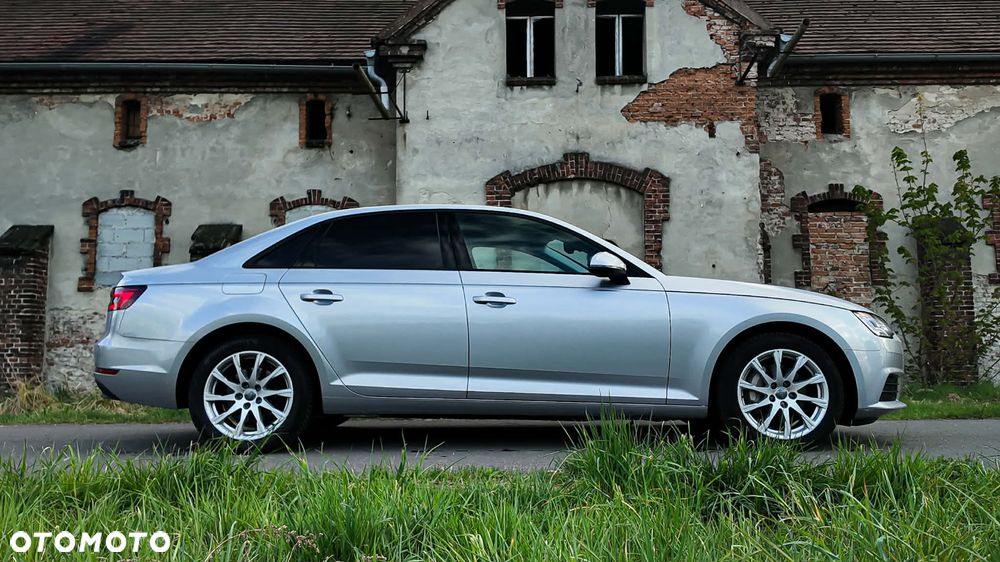 Audi A4 Limousine 2.0 TDI quattro design - 5
