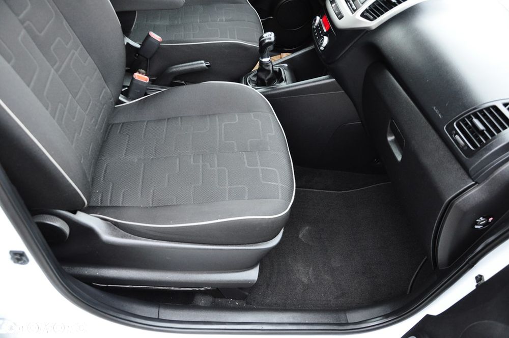 Kia Venga 1.6 CVVT Dream Team Edition - 19