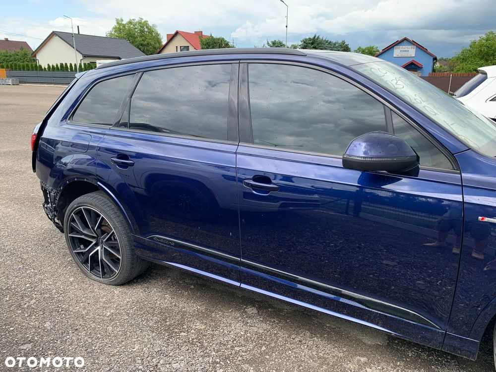 Audi Q7 55 TFSI quattro tiptronic S line - 3