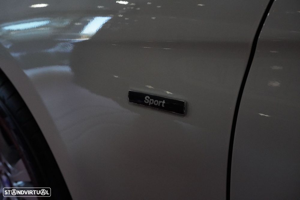 BMW 320 d Sport Line - 14