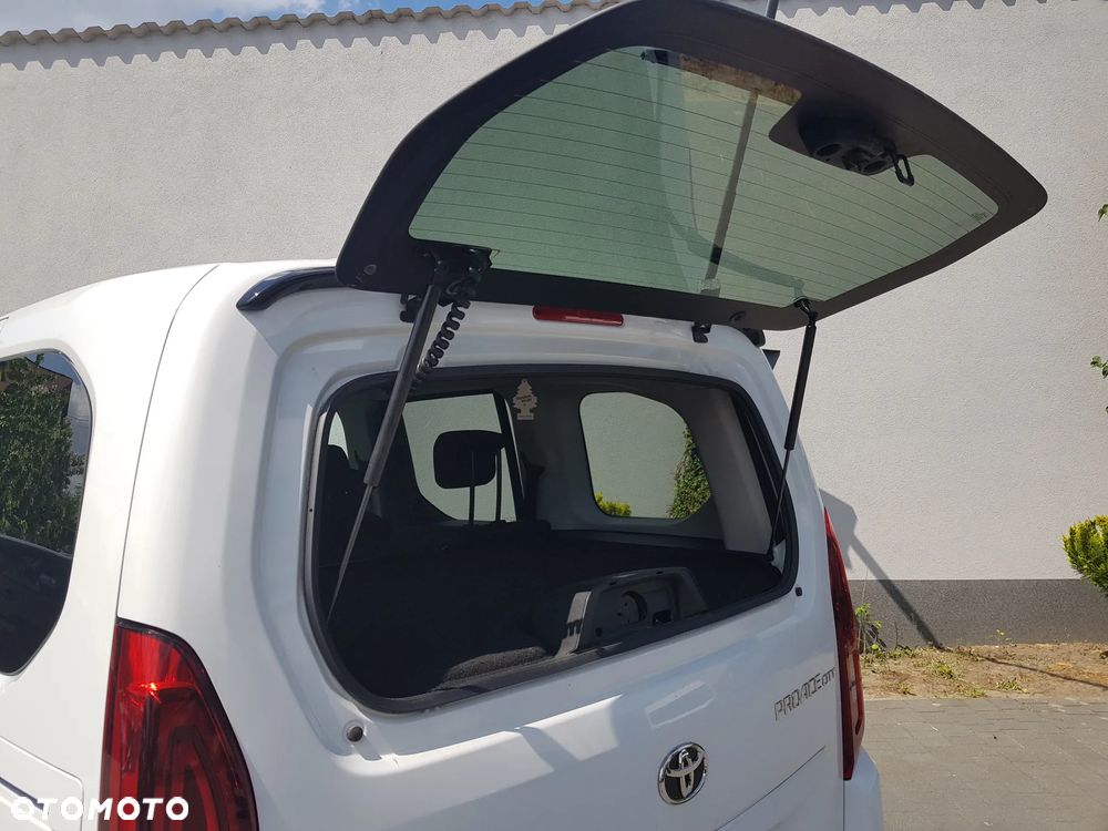 Toyota Proace City Verso 1.5 D-4D Family - 8