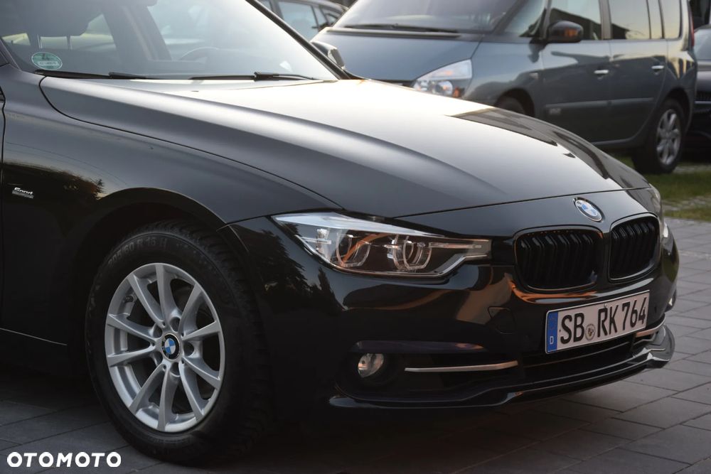 BMW Seria 3 320i Touring Sport Line - 28
