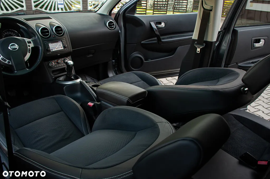 Nissan Qashqai+2 - 26