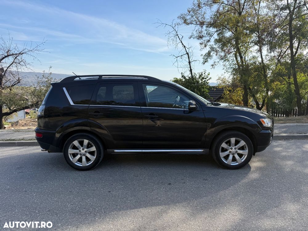 Mitsubishi Outlander - 15