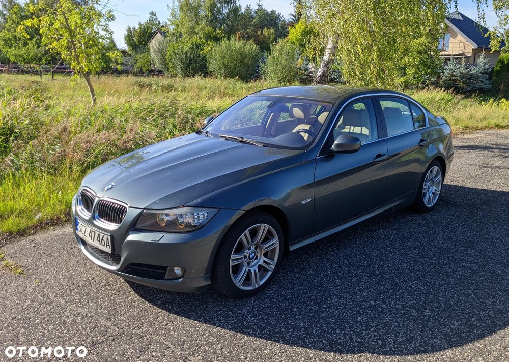 BMW Seria 3 325i - 1