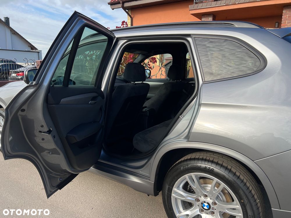 BMW X1 xDrive18d Sport Line - 23