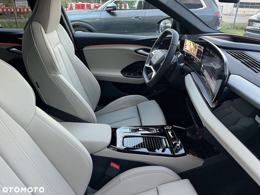 Audi Q6 e-tron - 21