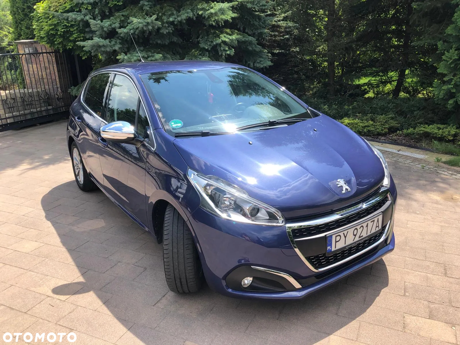 Peugeot 208 - 10