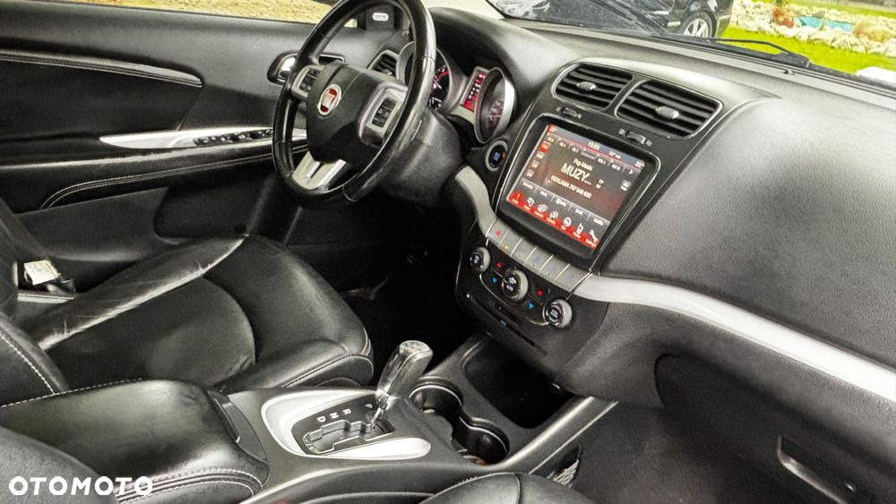Fiat Freemont 2.0 Multijet 16V DPF Automatik Allrad Lounge - 2