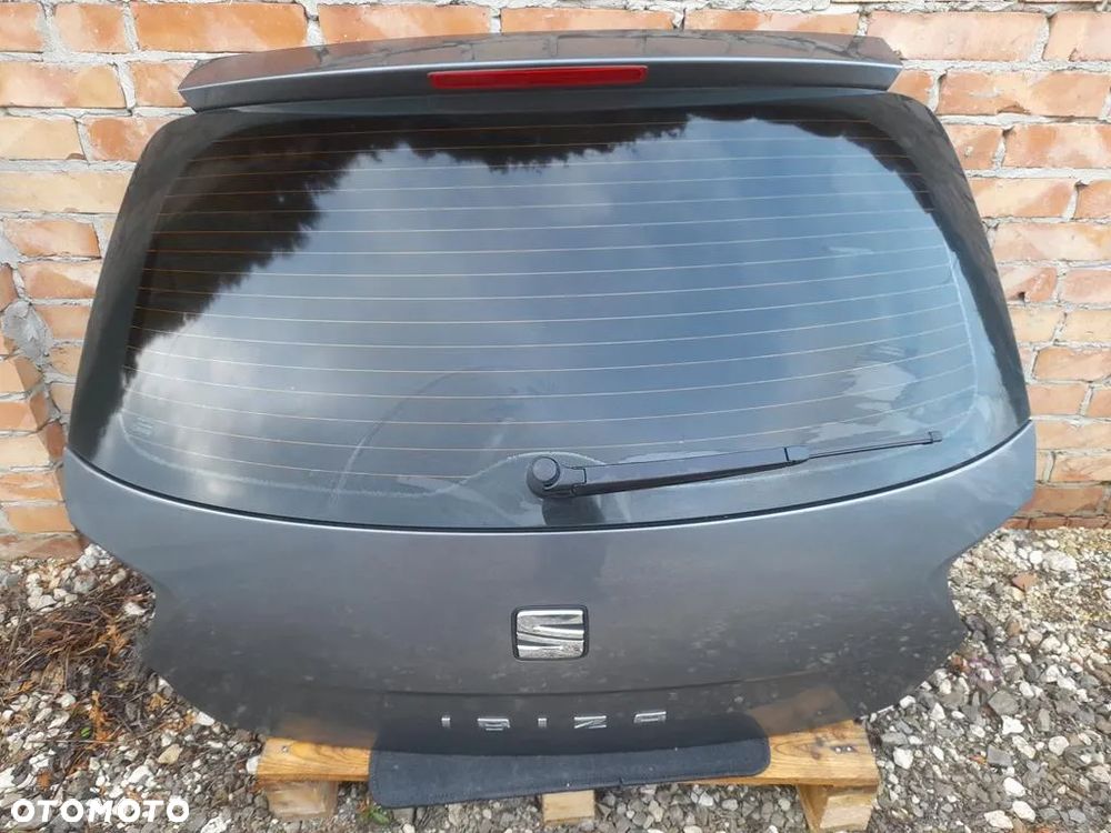 klapa bagażnika tył tylne Seat Ibiza IV lift 6j 5d HB LX7R bez malowania - 1