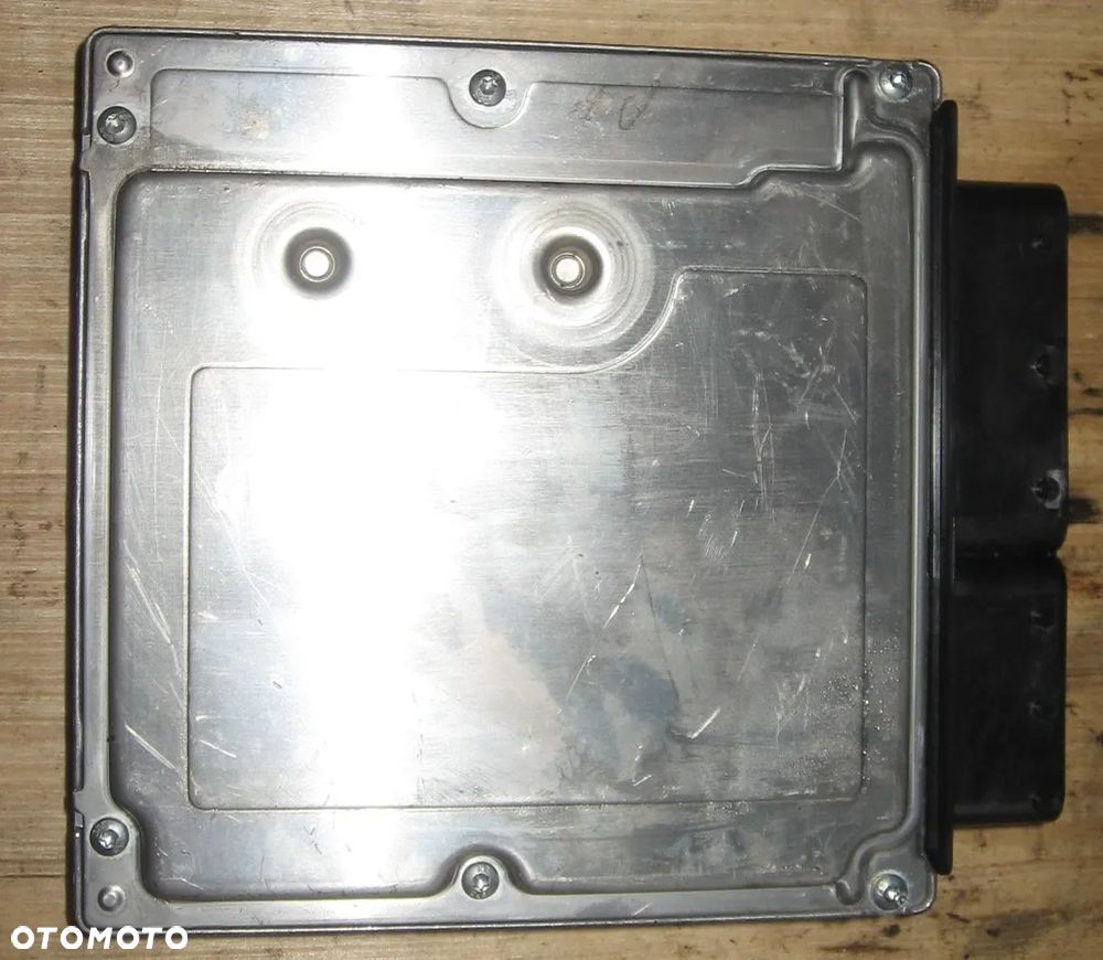 BMW E90 2.0 0261208582 sterownik silnika komputer - 3