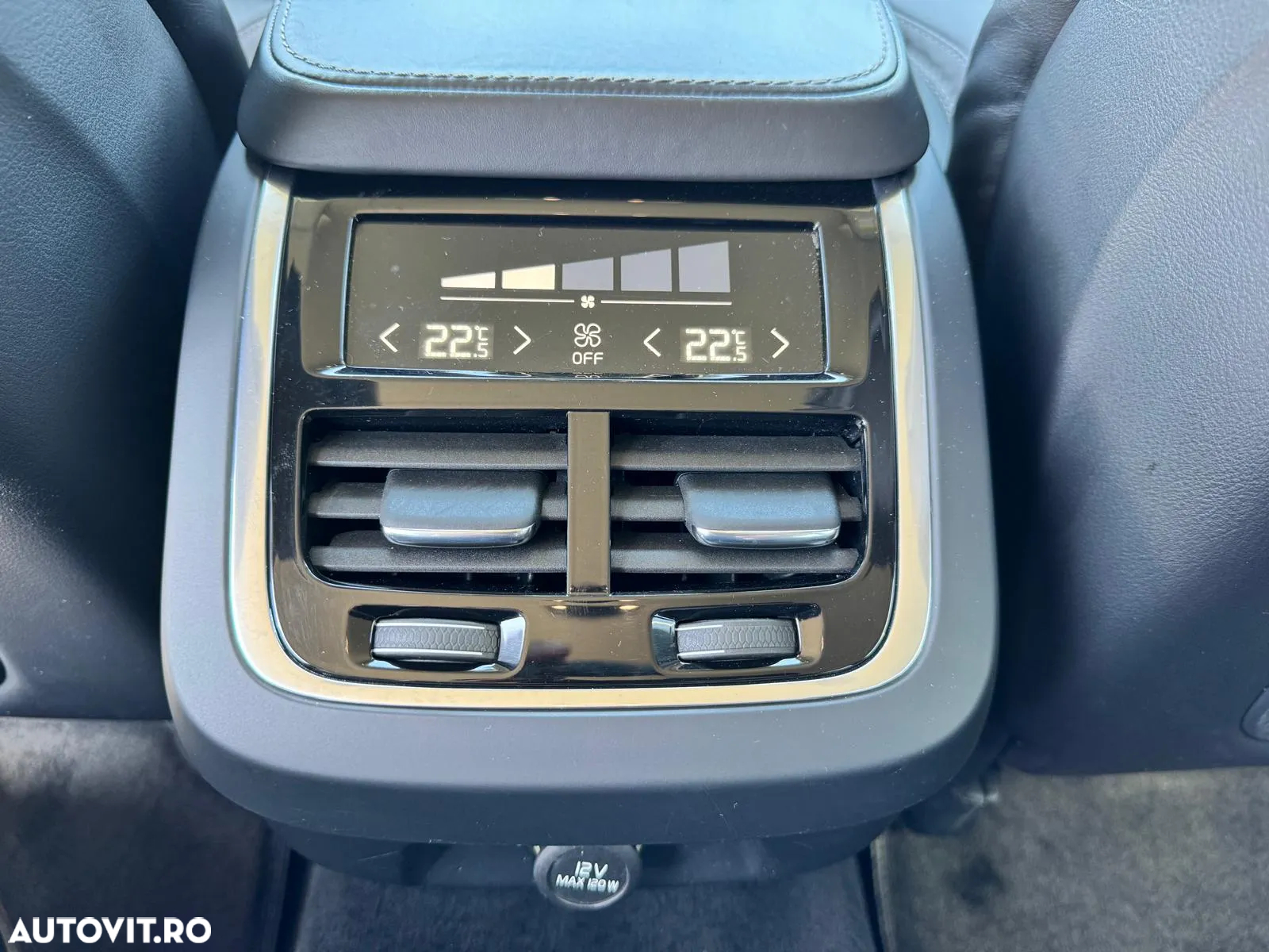 Volvo V90 D5 AWD Inscription - 28