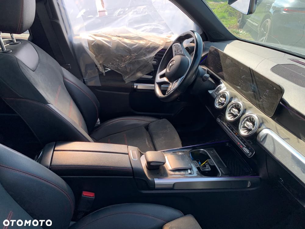Mercedes-Benz GLB 250 4-Matic 8G-DCT - 13