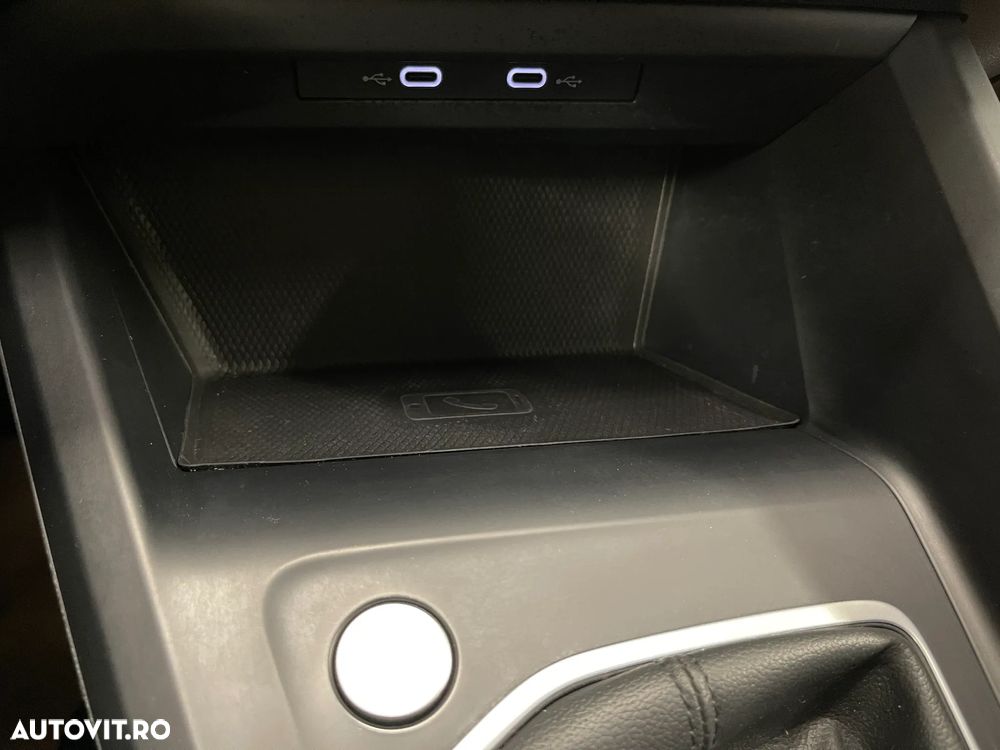 Volkswagen Golf 2.0 TDI SCR Life - 24