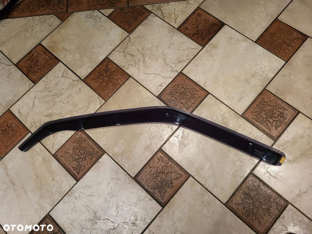 Owiewka VOLVO V70 5D 99R S70 tylko przedniej szyby komplet - 1