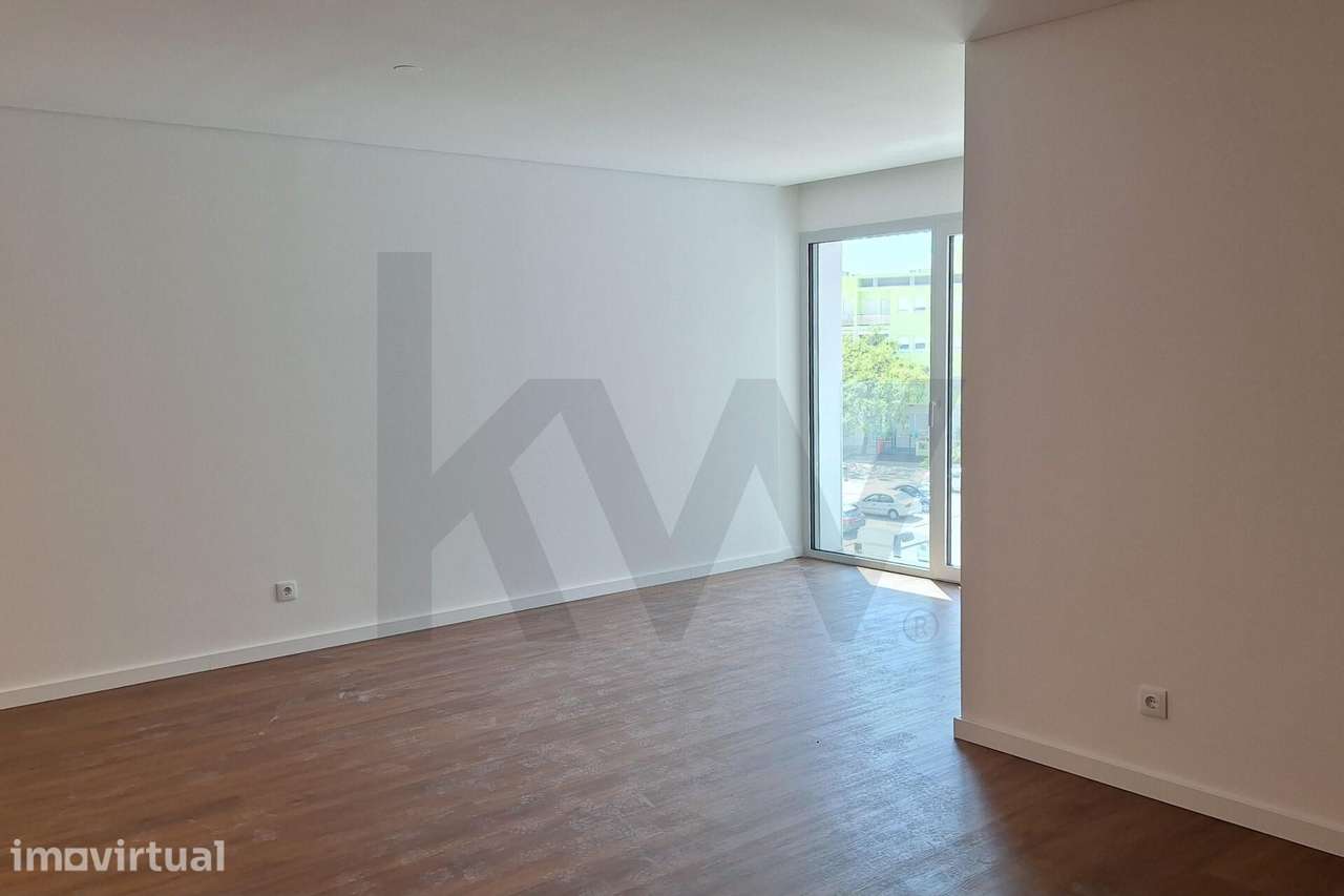 T2 | 3º piso | varanda | box 2 carros | 170m2 | vista | Camarate - Grande imagem: 5/23
