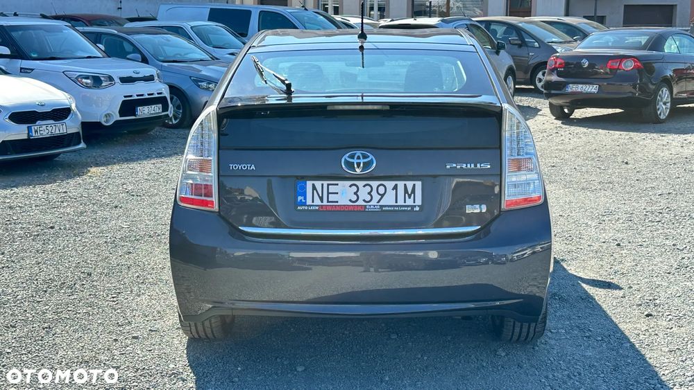 Toyota Prius - 15