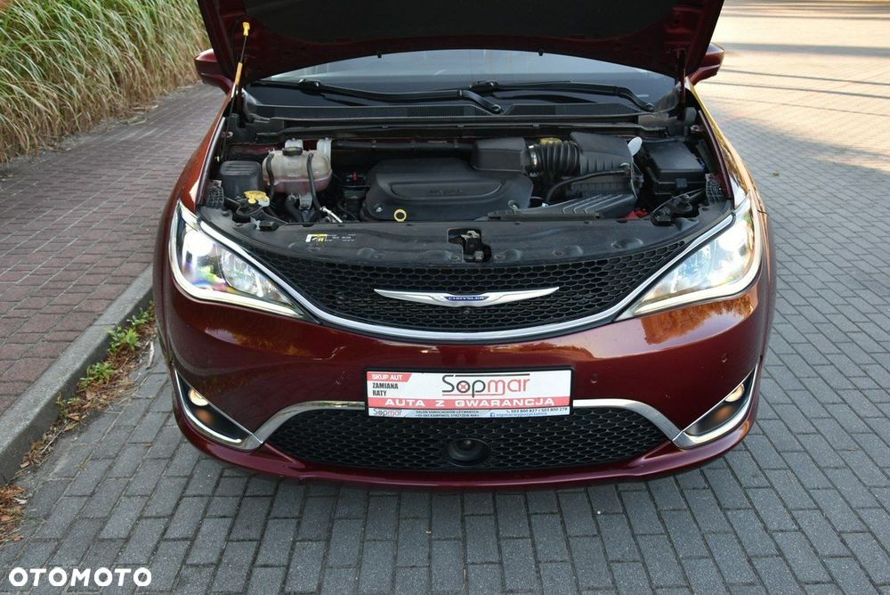 Chrysler Pacifica - 33