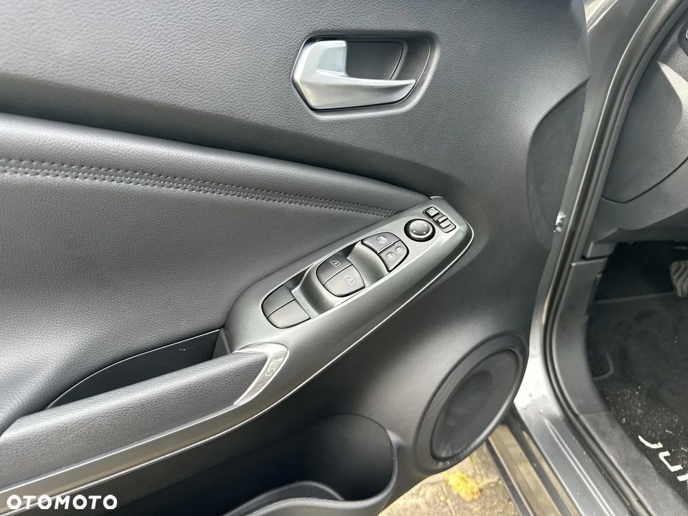 Nissan Juke 1.0 DIG-T N-Connecta DCT - 19