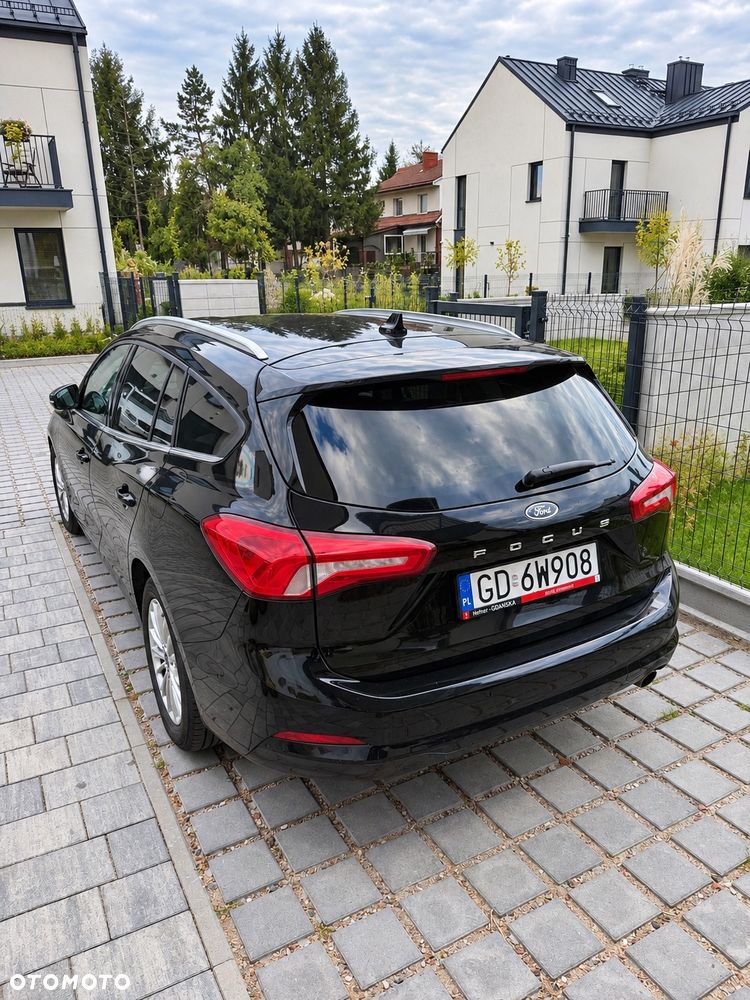 Ford Focus 1.0 EcoBoost Titanium - 3