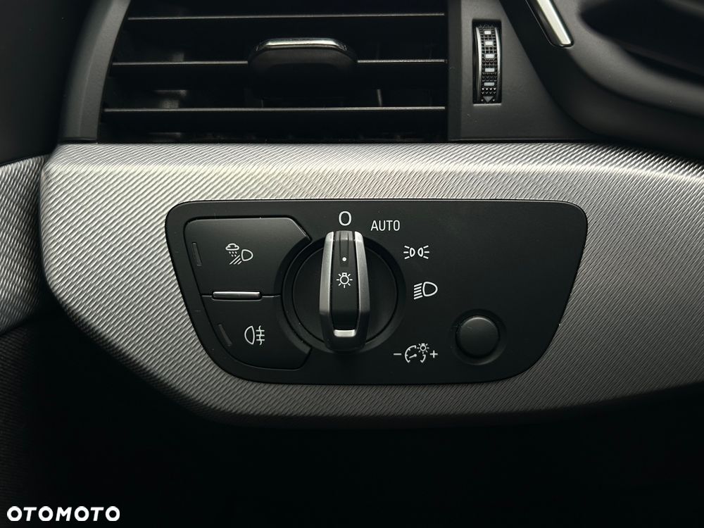 Audi A4 Avant 40 TDI Quattro S Line S tronic - 35
